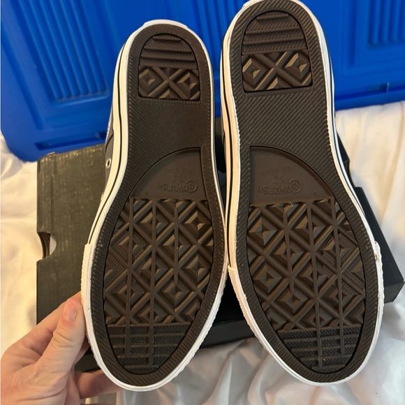 Converse - Picture 5 of 9